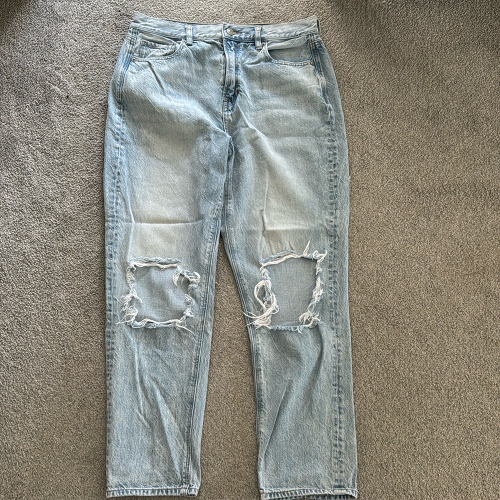 American Eagle Ripped Mom Jeans - size 10R